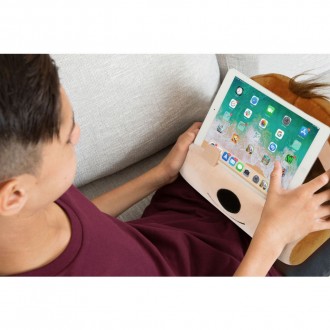 Mega Supporto in peluche per libri o tablet