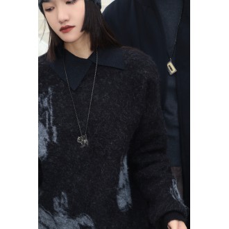 Collana ON-SHIRT Gatto Nero disponibile da fine maggio 2025