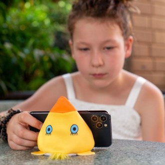 Supporto in peluche per cellulari e piccoli tablet